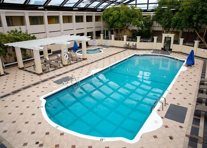 Best Western Plus Milwaukee Airport Hotel & Conference Center